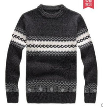 Load image into Gallery viewer, 2018 winter youth trend Korean men&#39;s new men&#39;s round neck striped sweater thick warm sweater Free Shipping