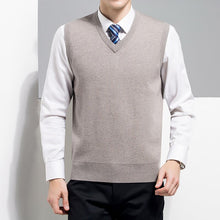 Load image into Gallery viewer, 2018 autumn and winter men&#39;s solid color men&#39;s vest sweater casual cotton men sweater thick warm free shipping 4 colors